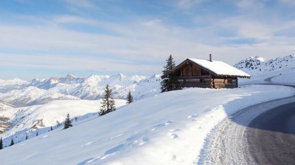 Les avantages des chaînes à neige à tension automatique